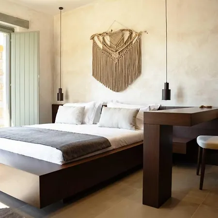 Phoenix With Private Pool & Sea Views Near Naousa Villa *