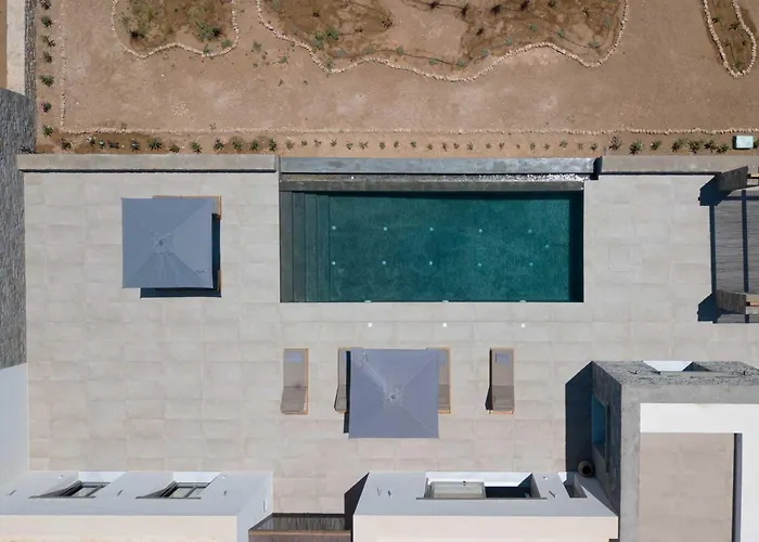 Phoenix With Private Pool & Sea Views Near Naousa Ambelas