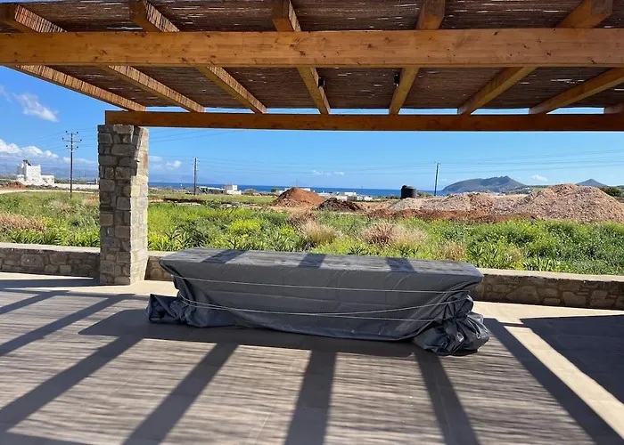 Phoenix With Private Pool & Sea Views Near Naousa Villa