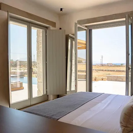 Phoenix With Private Pool & Sea Views Near Naousa Ambelas