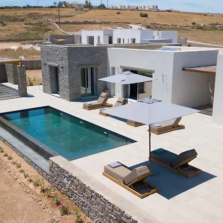 Phoenix With Private Pool & Sea Views Near Naousa Vila