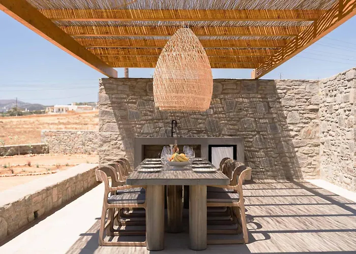 Vila Phoenix With Private Pool & Sea Views Near Naousa *