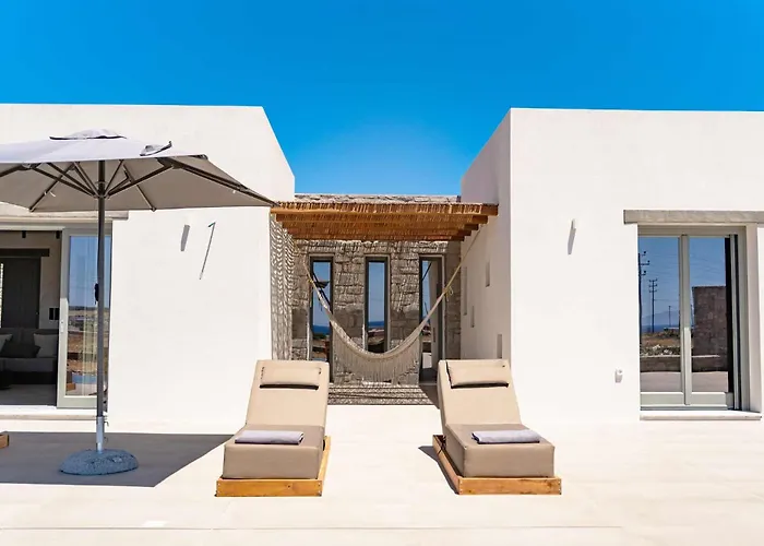 Vila Phoenix With Private Pool & Sea Views Near Naousa *