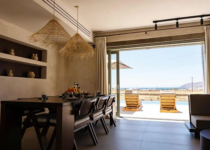 Phoenix With Private Pool & Sea Views Near Naousa Vila Ambelas