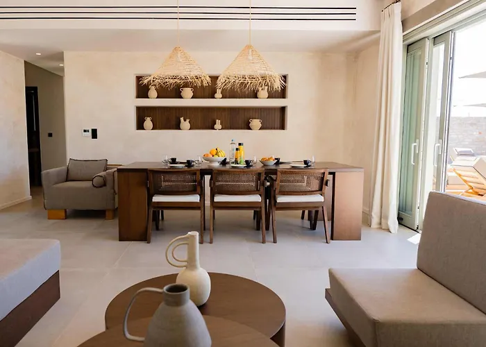 Phoenix With Private Pool & Sea Views Near Naousa Vila