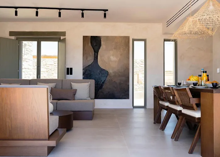 Vila Phoenix With Private Pool & Sea Views Near Naousa