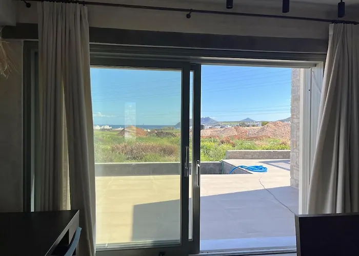 Vila Phoenix With Private Pool & Sea Views Near Naousa *